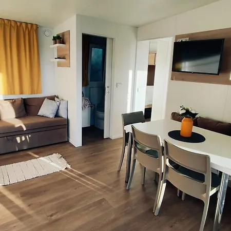 Izzi Mobile Home - Terra Park Spiritos Kolan Exterior photo