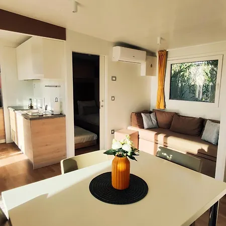 Izzi Mobile Home - Terra Park Spiritos Kolan Exterior photo